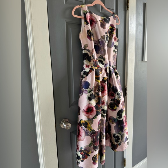 Floral dress - Picture 4 of 8